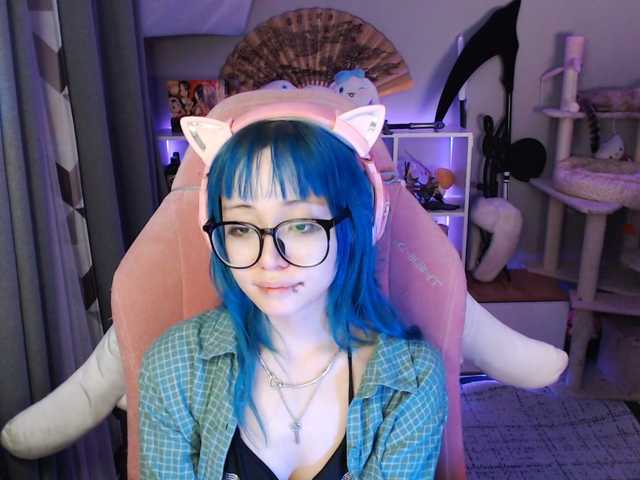 GertieCoach live cam on BongaCams