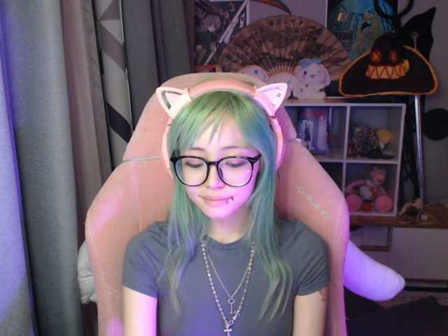 GertieCoach live cam on BongaCams