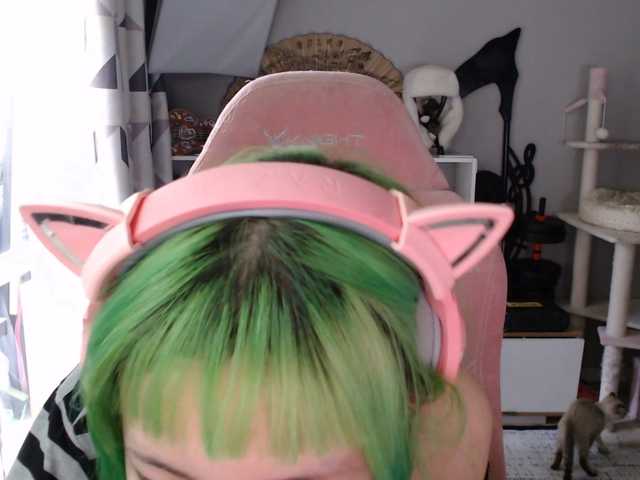 GertieCoach live webcam show