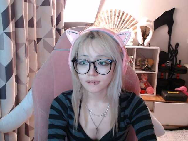 GertieCoach live cam on BongaCams
