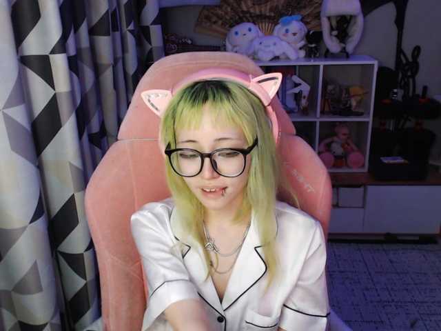 GertieCoach live cam on BongaCams