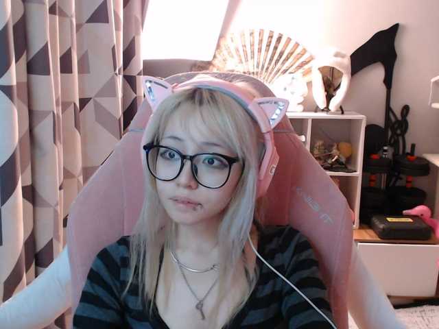 GertieCoach live cam on BongaCams