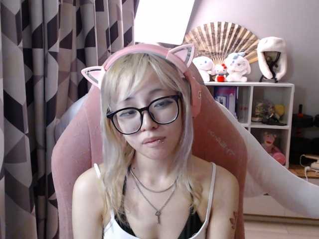 GertieCoach live cam on BongaCams