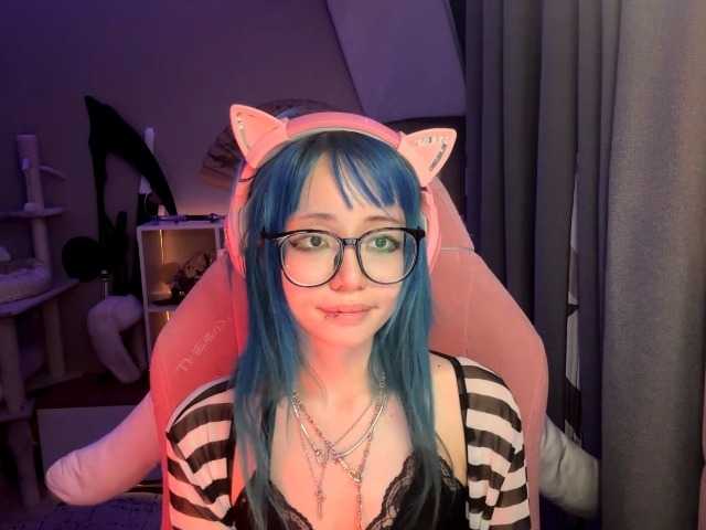 GertieCoach live cam on BongaCams