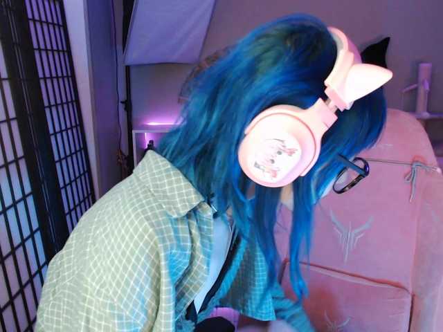 GertieCoach live cam on BongaCams
