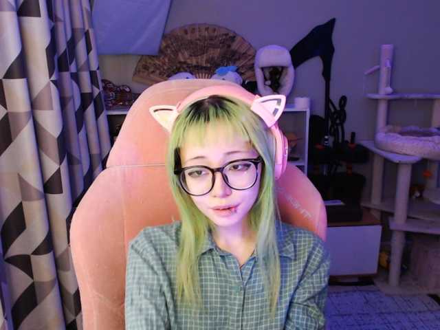 GertieCoach live cam on BongaCams