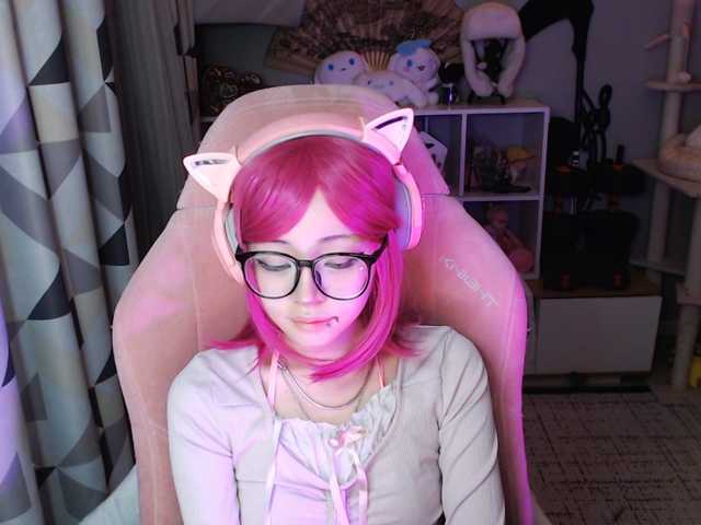 GertieCoach live cam on BongaCams