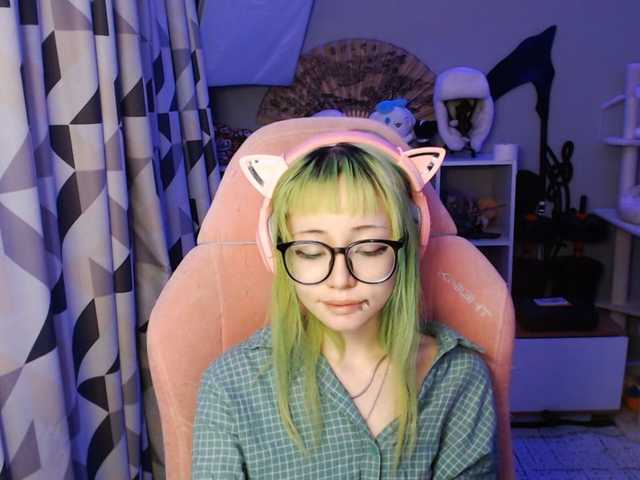 GertieCoach live cam on BongaCams