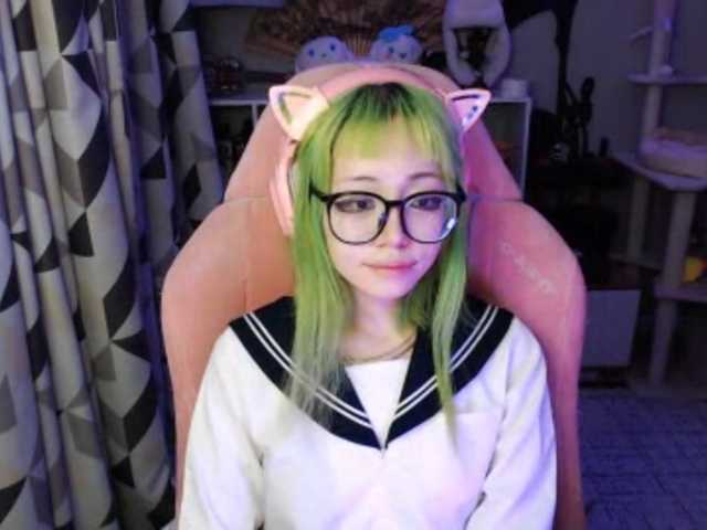 GertieCoach live cam on BongaCams