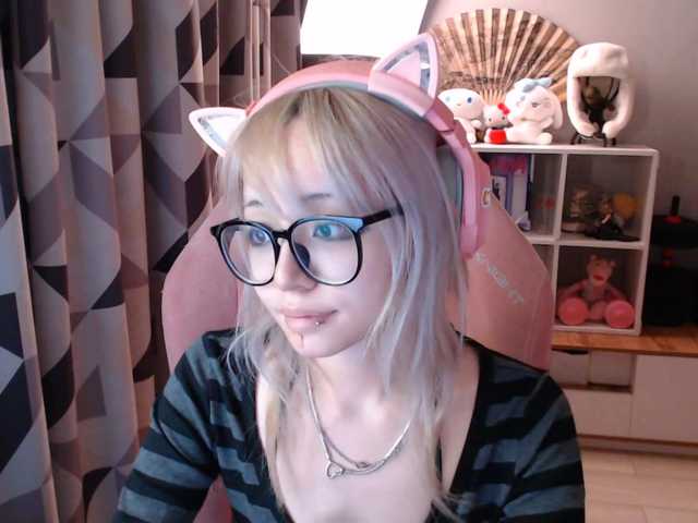 GertieCoach live cam on BongaCams
