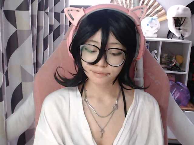 GertieCoach live cam on BongaCams