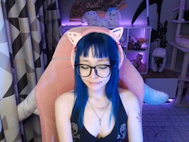 GertieCoach live cam on BongaCams