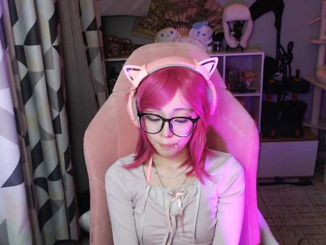 GertieCoach live cam on BongaCams