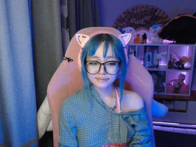 GertieCoach live cam on BongaCams