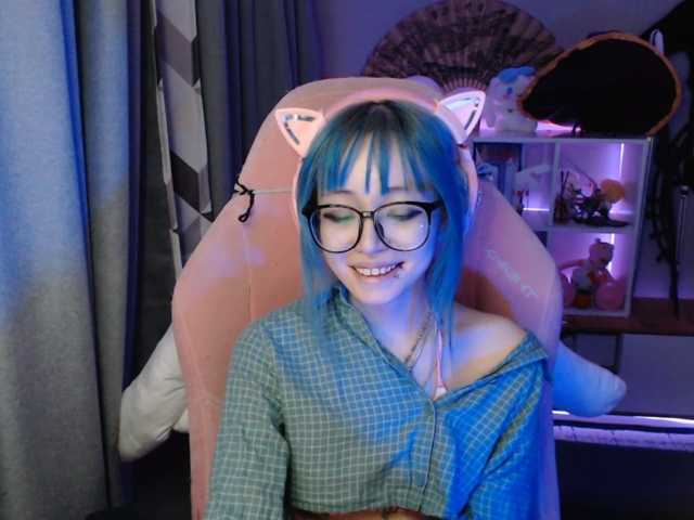 GertieCoach live cam on BongaCams