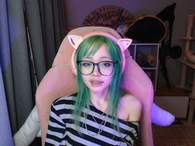 GertieCoach live cam on BongaCams
