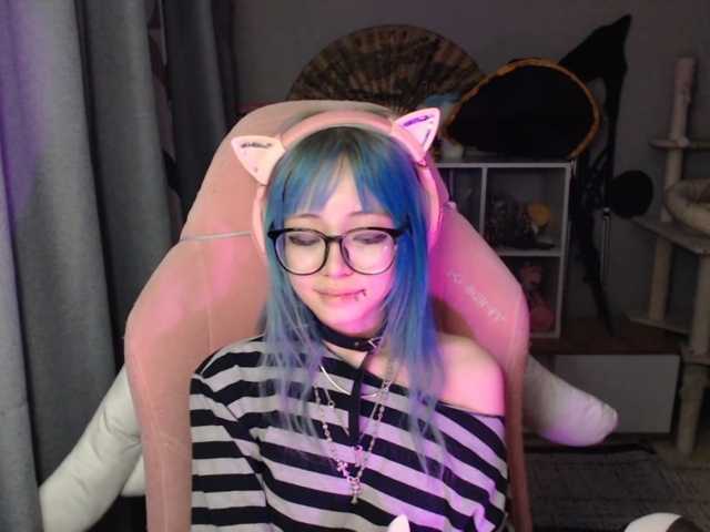 GertieCoach live cam on BongaCams