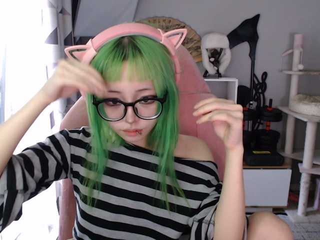 GertieCoach live webcam show