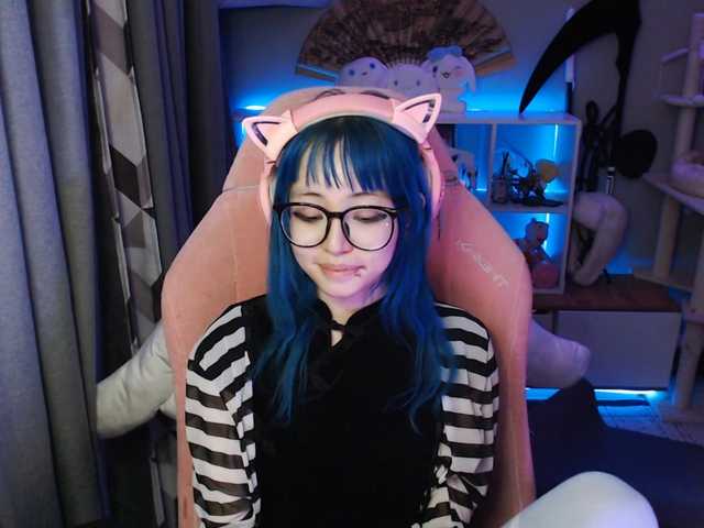 GertieCoach live cam on BongaCams