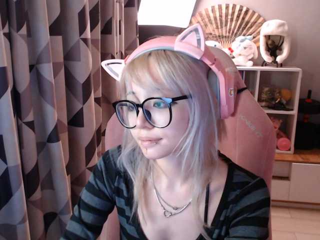 GertieCoach live cam on BongaCams