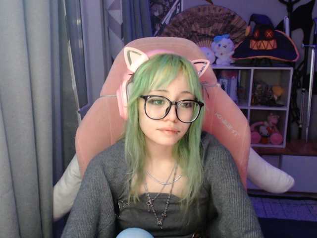 GertieCoach live cam on BongaCams