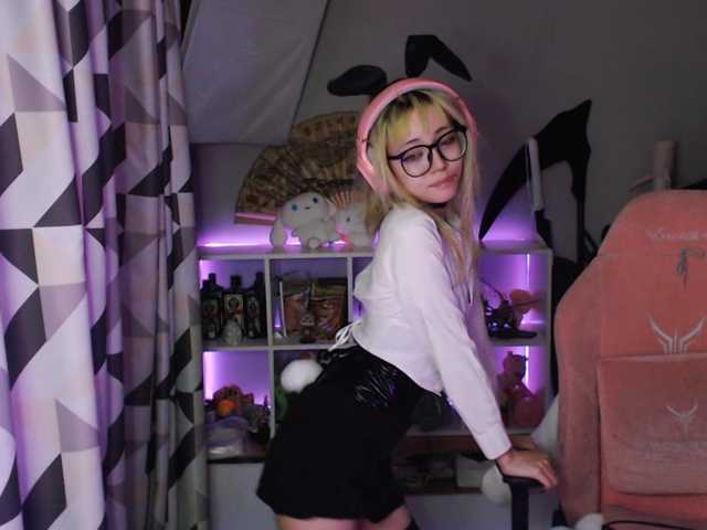 GertieCoach live cam on BongaCams