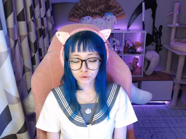GertieCoach live cam on BongaCams