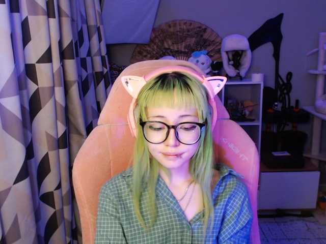 GertieCoach live cam on BongaCams