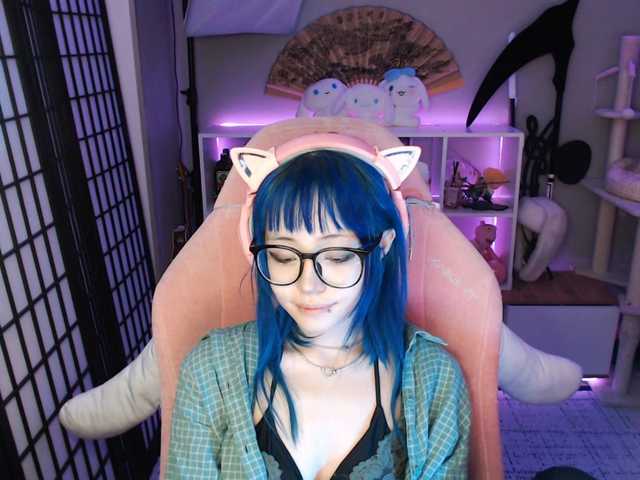 GertieCoach live cam on BongaCams