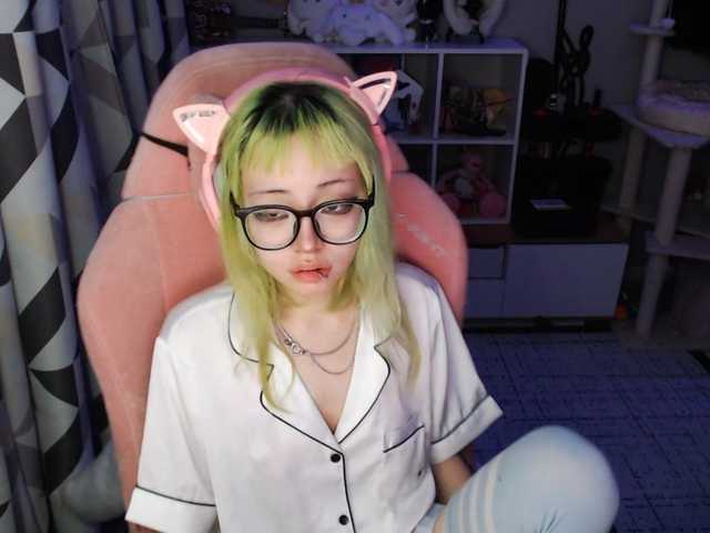 GertieCoach live cam on BongaCams