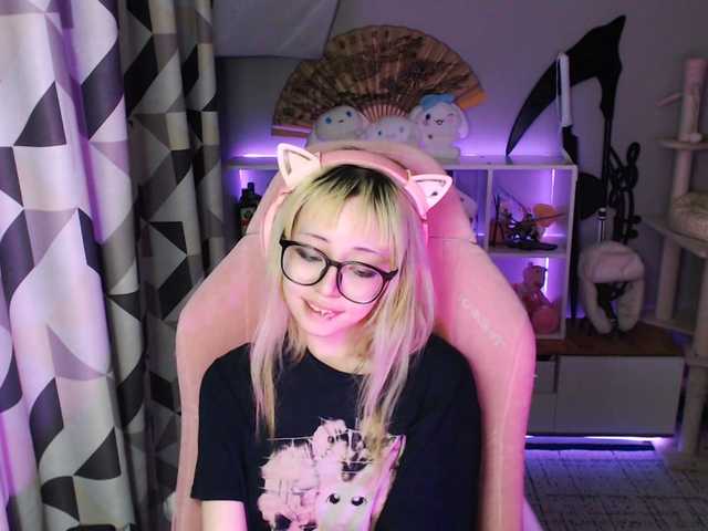 GertieCoach live cam on BongaCams