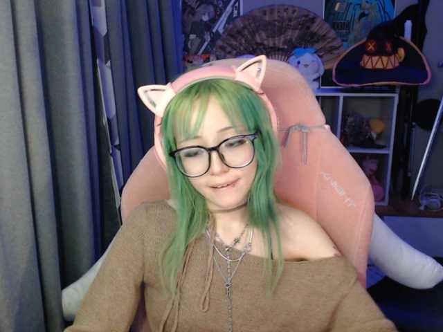 GertieCoach live cam on BongaCams