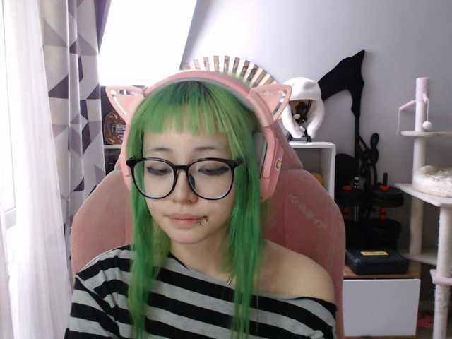 GertieCoach live cam on BongaCams