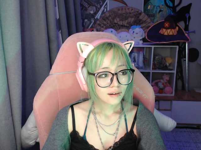 GertieCoach live cam on BongaCams