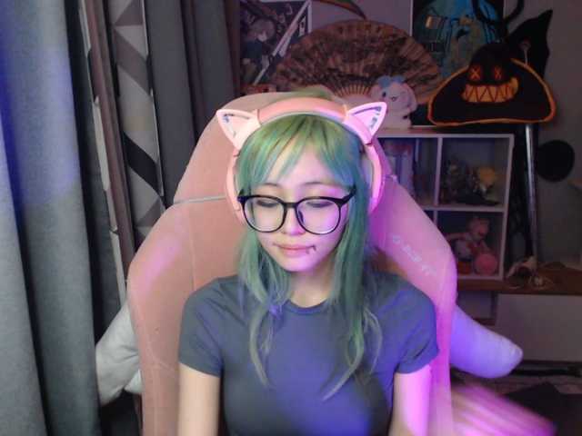 GertieCoach live cam on BongaCams