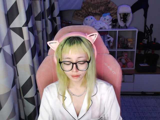 GertieCoach live cam on BongaCams