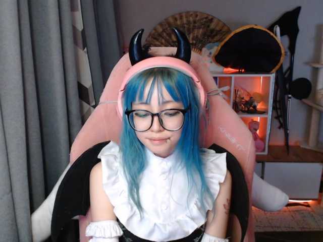 GertieCoach live cam on BongaCams