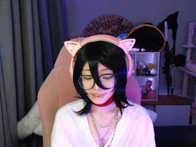 GertieCoach live cam on BongaCams