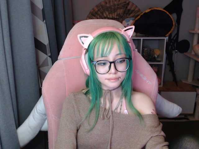 GertieCoach live cam on BongaCams