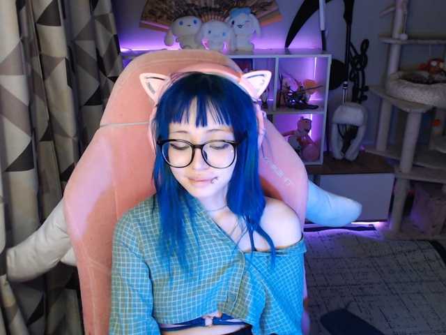 GertieCoach live cam on BongaCams