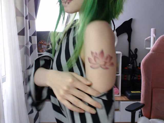 GertieCoach live webcam show