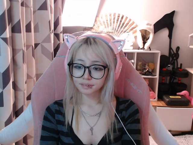 GertieCoach live cam on BongaCams