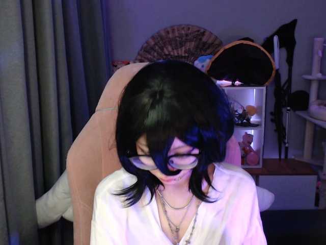 GertieCoach live cam on BongaCams