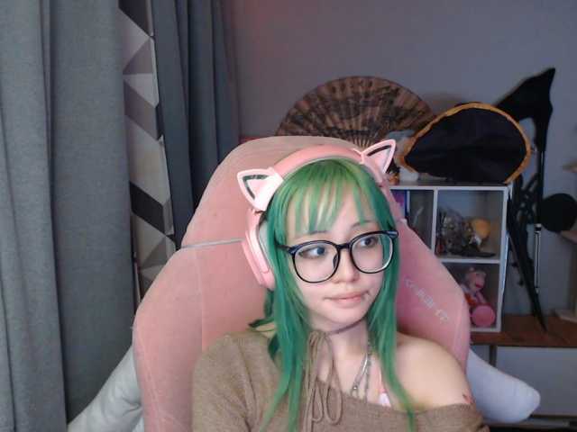 GertieCoach live cam on BongaCams