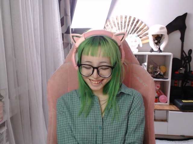 GertieCoach live cam on BongaCams