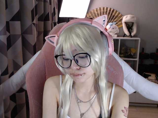 GertieCoach live cam on BongaCams