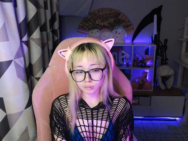 GertieCoach live cam on BongaCams