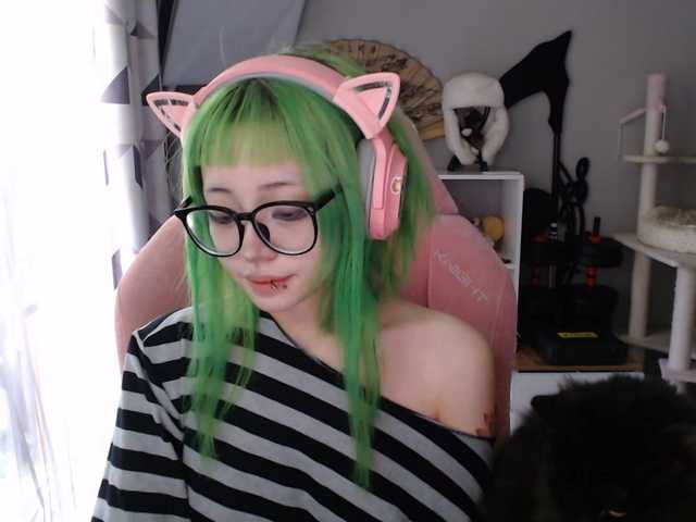GertieCoach live cam on BongaCams