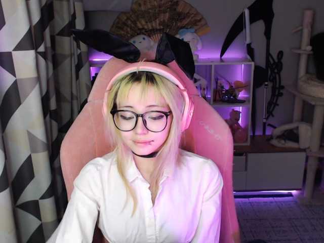GertieCoach live cam on BongaCams