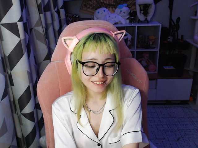 GertieCoach live cam on BongaCams